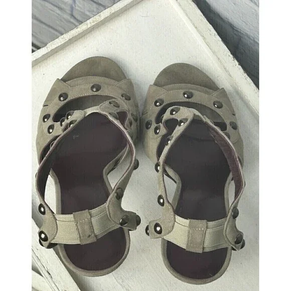 Stuart Weitzman Ratatat Women Suede Stud Sandal Taupe Sz 7.5 4inch Heel Boss Rck - Picture 6 of 12